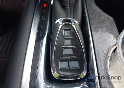 2018 Chevrolet Malibu Lt z USA, uszkodzony, nr VIN 1G1ZD5ST5JF228101